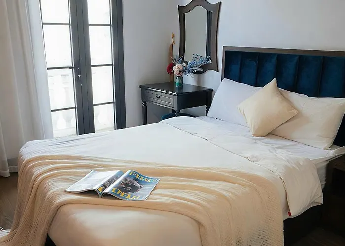 Minh Chau Hotel&coffee 3* Hạ Long