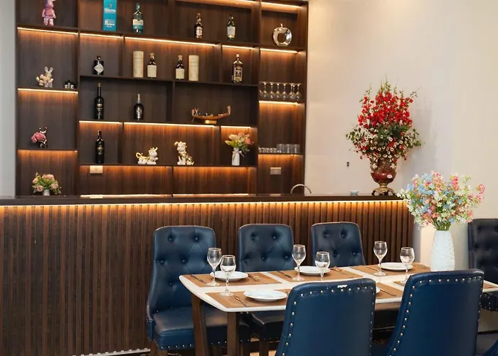 Minh Chau Hotel&coffee 3* Hạ Long